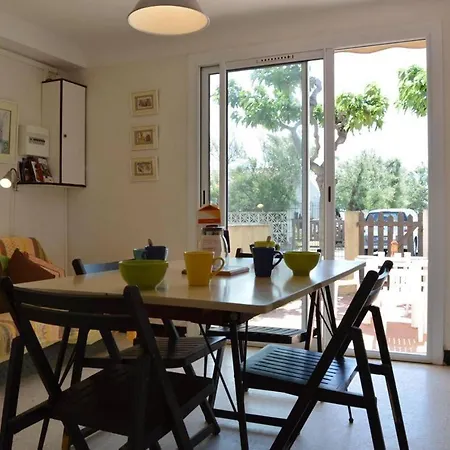 Sp000-048 Appt 3 Pieces 4 Couchages Pierre La Daire